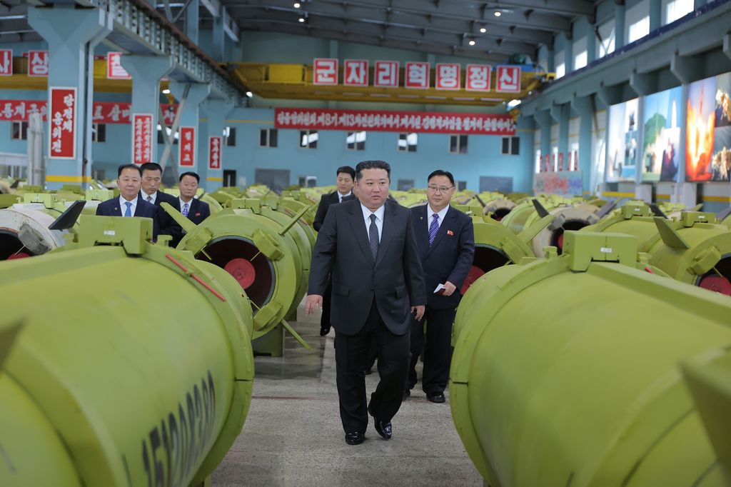 Respected Comrade Kim Jong Un Gives Field Guidance at Major Munitions Industry Enterprises - Image 4