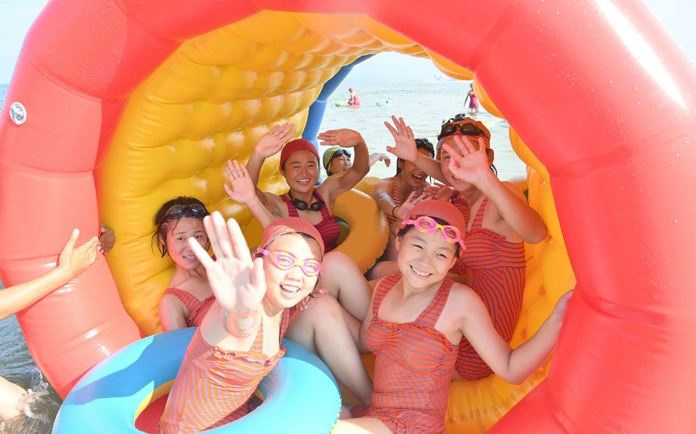 Students of Revolutionary Schools Spend Enjoyable Days in Wonsan Kalma Coastal Tourist Area - Image 10