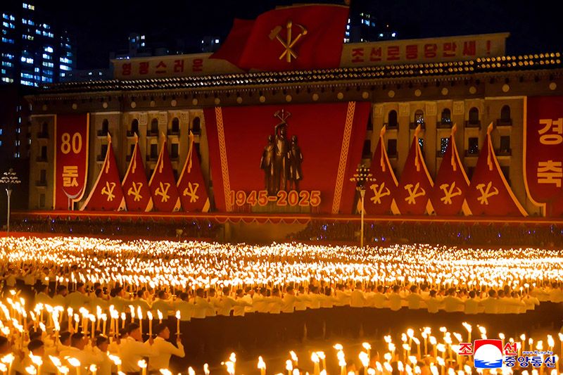 Public and torchlight processions climax celebrations of 80th founding anniversary of WPK
