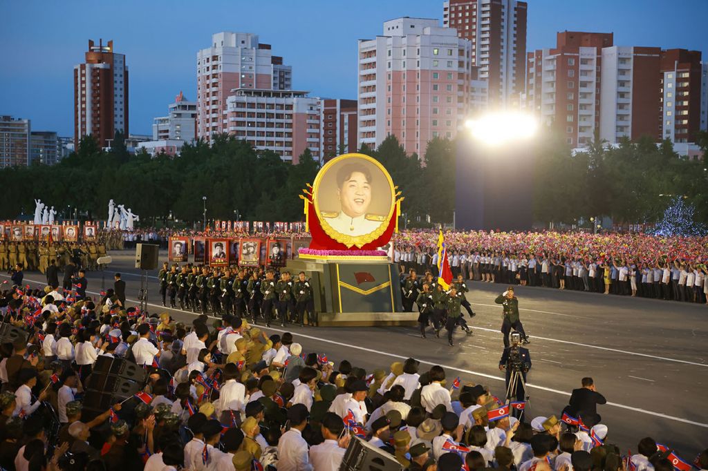 Ceremony of Commemorative March of Columns Symbolic of Units in Fatherland Liberation War Held - Image 3