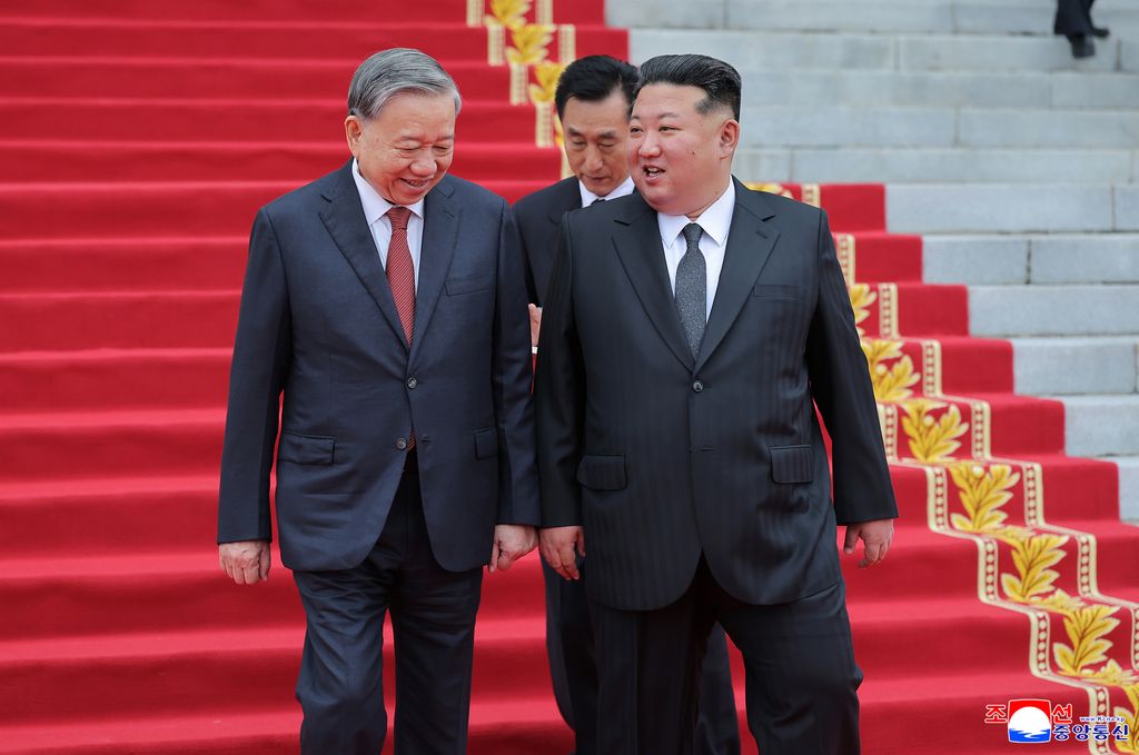Ceremony held to welcome General Secretary of Central Committee of Communist Party of Vietnam - Image 6
