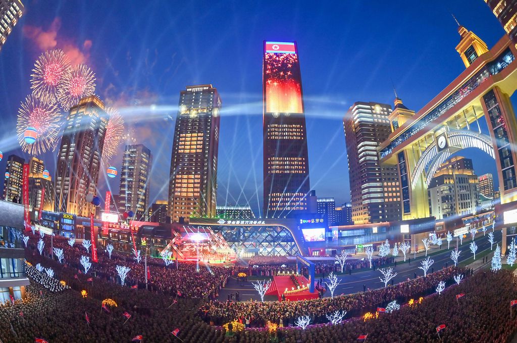 Another Spectacular Appearance Symbolic of New Heyday of Pyongyang Construction and Efflorescence of Pyongyang CultureInauguration Ceremony of 10 000 Flats at Third Stage in Hwasong Area Takes Place with Splendour - Image 13