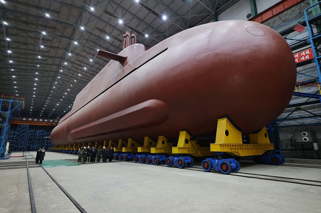Respected Comrade Kim Jong Un Guides Building of Nuclear-powered Strategic Guided Missile Submarine - Image 2