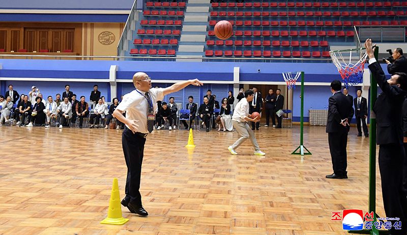 Participants in Kim Il Sung - Kim Jong Il Foundation Conference hold joint friendship gathering - Image 16