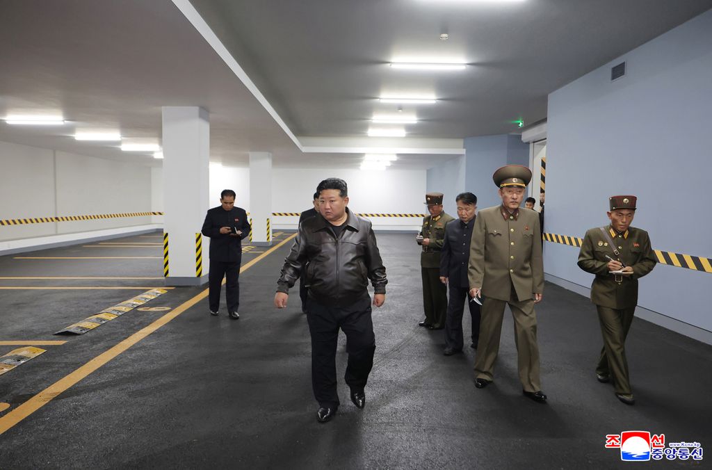RespectedComrade Kim Jong Un visits Kangdong County Hospital nearing completion - Image 13
