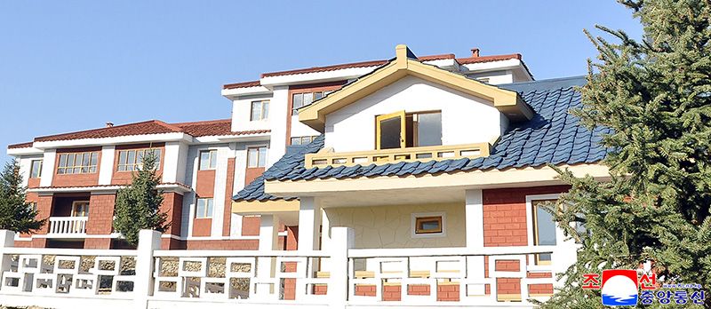 New houses built in Kim Jong Suk County of Ryanggang Province - Image 3