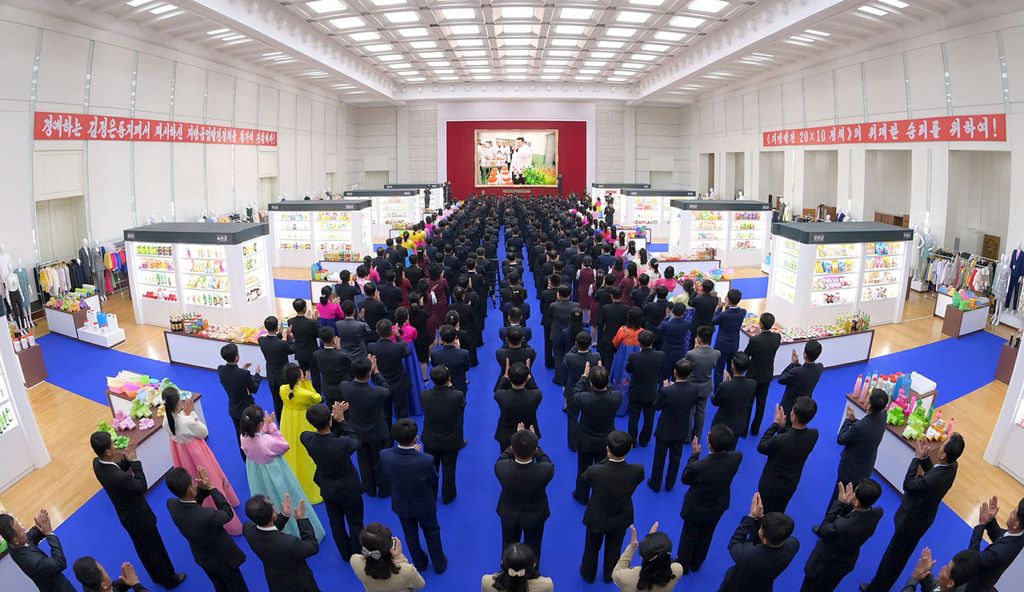 Show of Products of Regional-Industry Factories Held in DPRK - Image 3