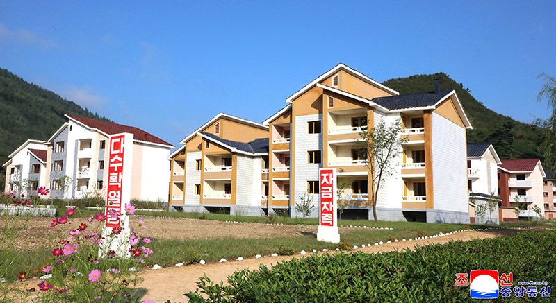New houses built in Songgan County - Image 2