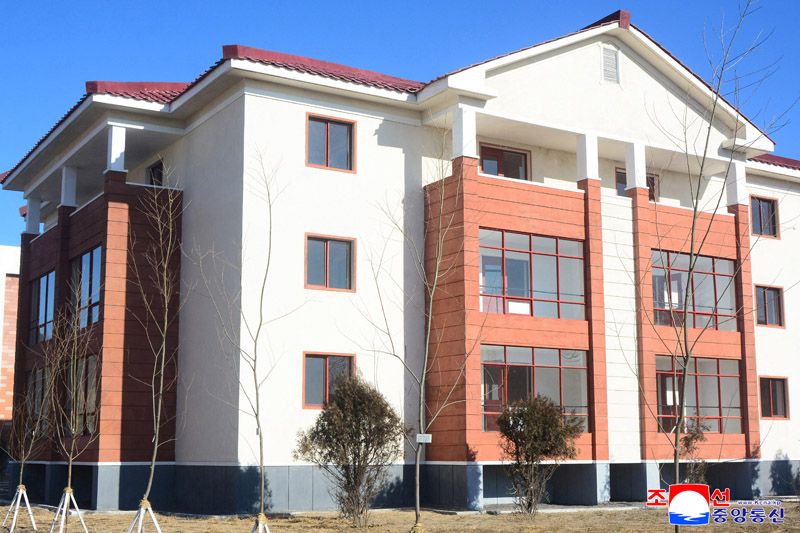 Today's News - Image 125