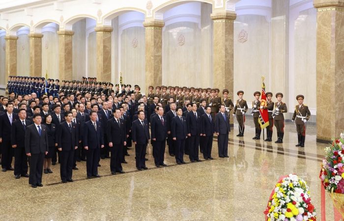 Senior Party and Government Officials Visit Kumsusan Palace of Sun