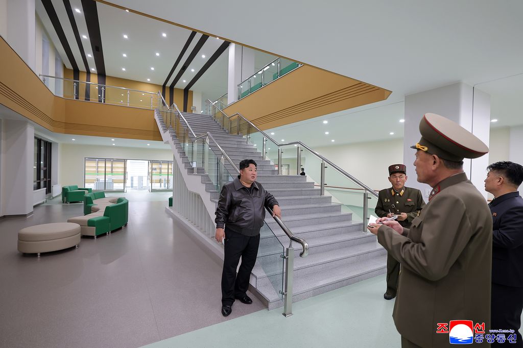 RespectedComrade Kim Jong Un visits Kangdong County Hospital nearing completion - Image 4