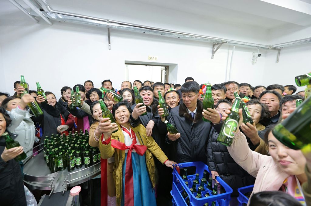 Regional-industry Factories in Jangyon County Inaugurated with Splendor - Image 23