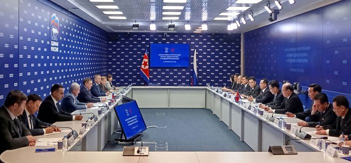 Talks Held between Secretaries of WPK and Russia Party