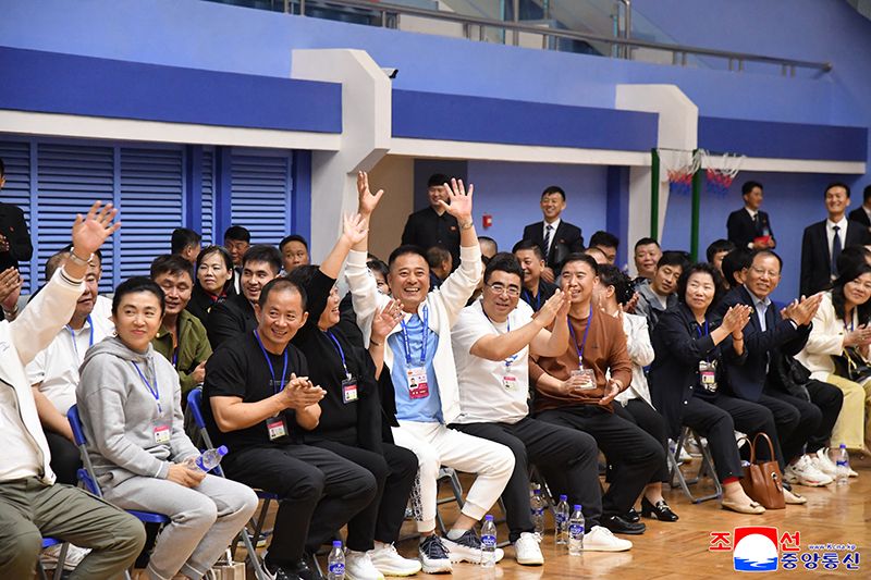 Participants in Kim Il Sung - Kim Jong Il Foundation Conference hold joint friendship gathering - Image 4