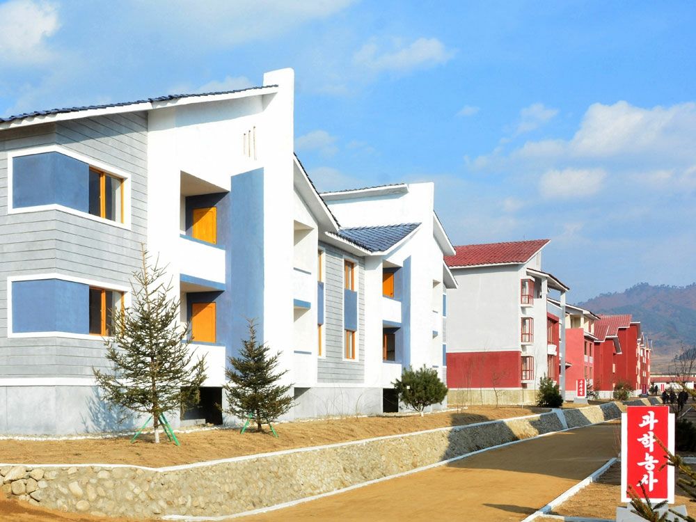 Farmers in DPRK Move into New Houses - Image 6