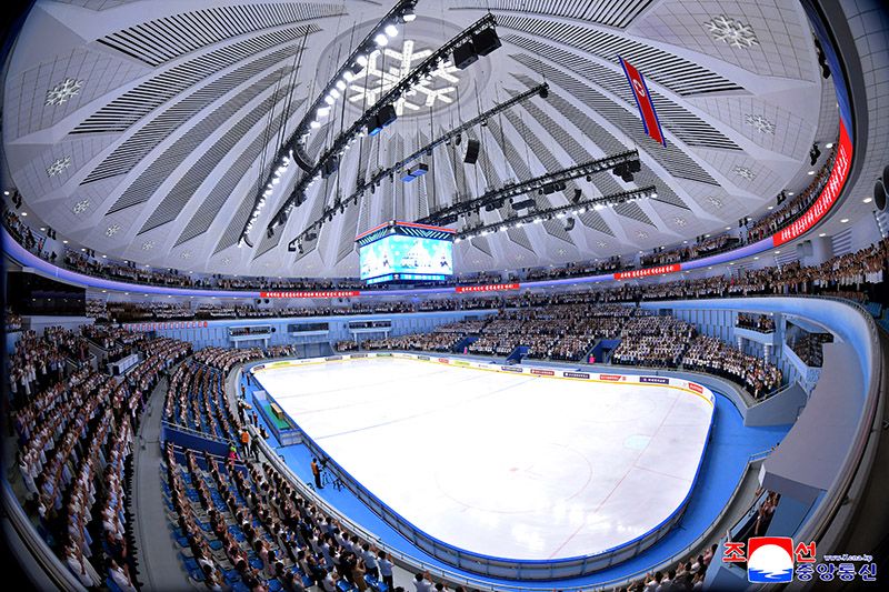 Ice Rink in Pyongyang renovated - Image 4