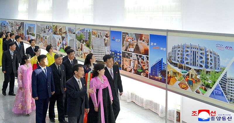 Photo exhibition on Wonsan Kalma Coastal Tourist Area opens - Image 4