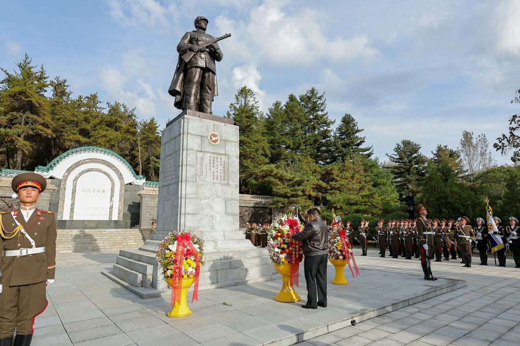 Respected Comrade Kim Jong Un Visits Cemetery of CPV Fallen Soldiers on Occasion of 75th Anniversary of Entry of CPV into Korean Front