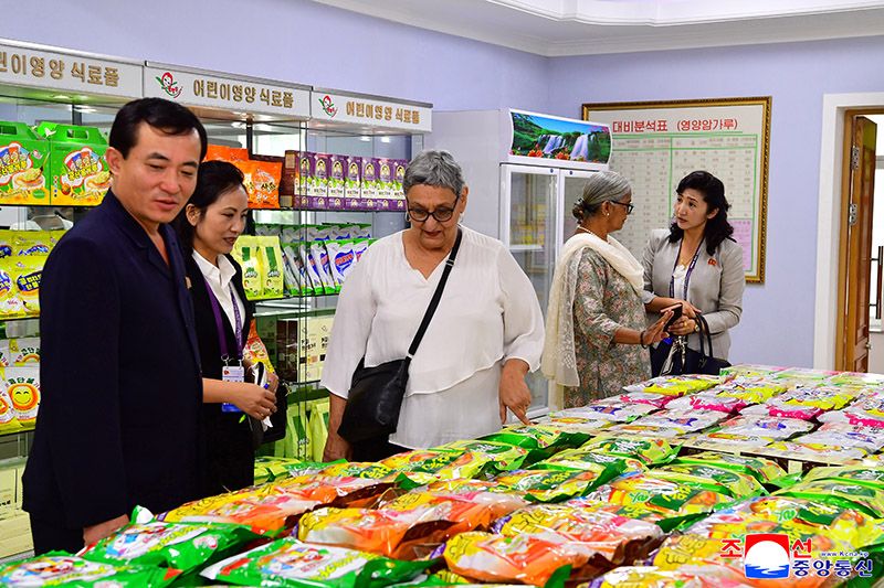 Chairwoman of Women's International Democratic Federation tours different places in Pyongyang - Image 8