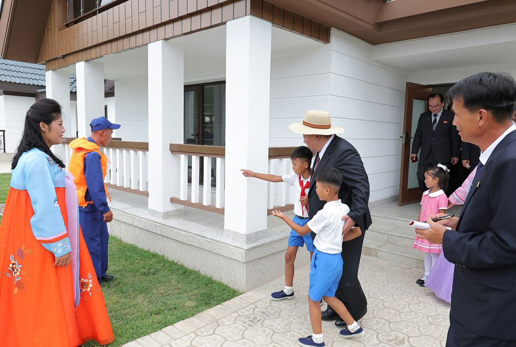 Another Spectacular Fairyland on East Coast in New Era of Regional RejuvenationInaugural Ceremony of Ragwon County Offshore Farm Takes Place with Splendor - Image 38