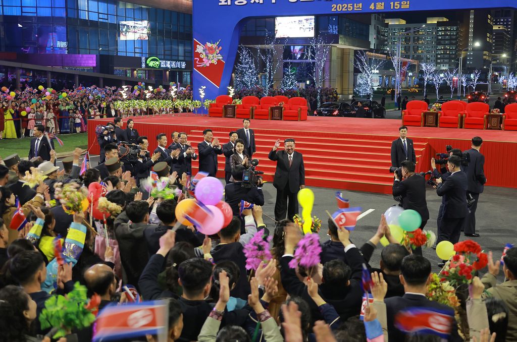 Another Spectacular Appearance Symbolic of New Heyday of Pyongyang Construction and Efflorescence of Pyongyang CultureInauguration Ceremony of 10 000 Flats at Third Stage in Hwasong Area Takes Place with Splendour - Image 29
