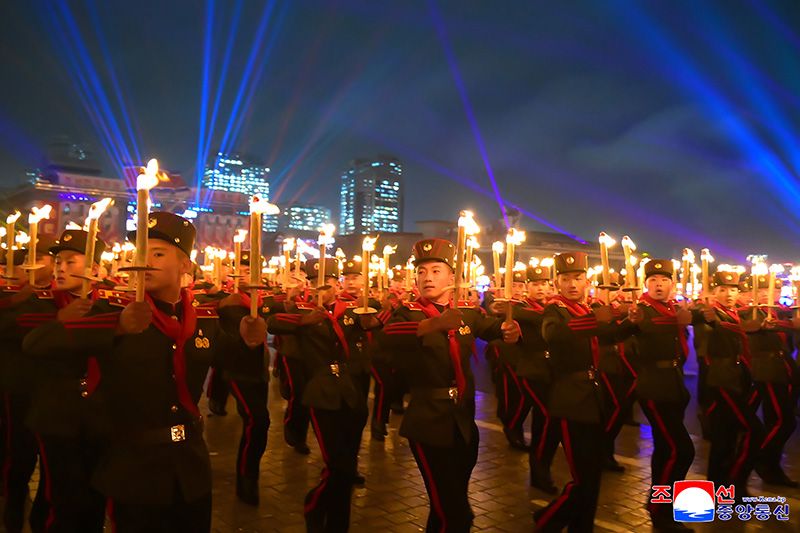 Public and torchlight processions climax celebrations of 80th founding anniversary of WPK - Image 40