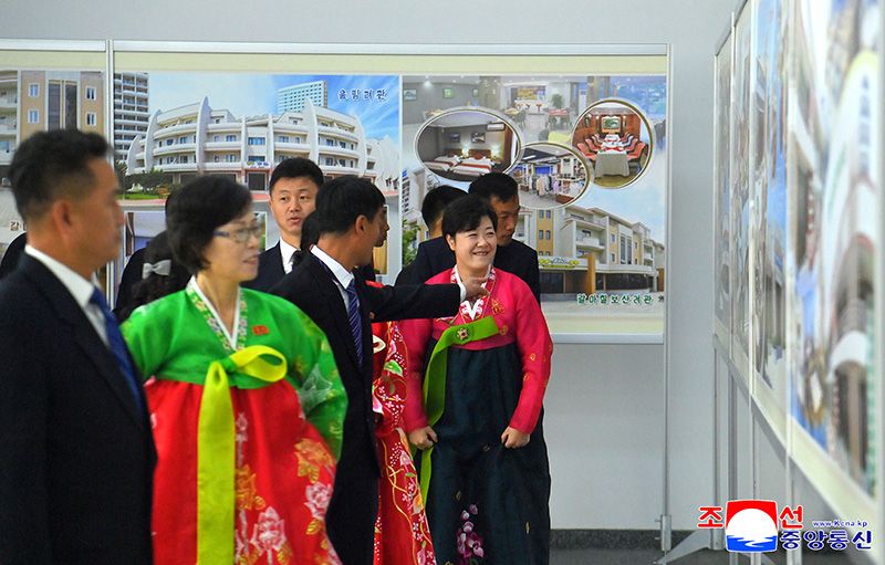Photo exhibition on Wonsan Kalma Coastal Tourist Area opens - Image 6