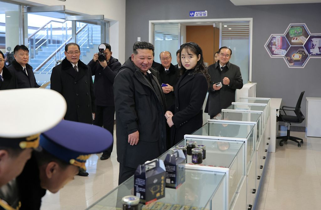 Inauguration Ceremony of Regional-industry Factories and Leisure Complex Held with Splendor in Kangdong County - Image 20