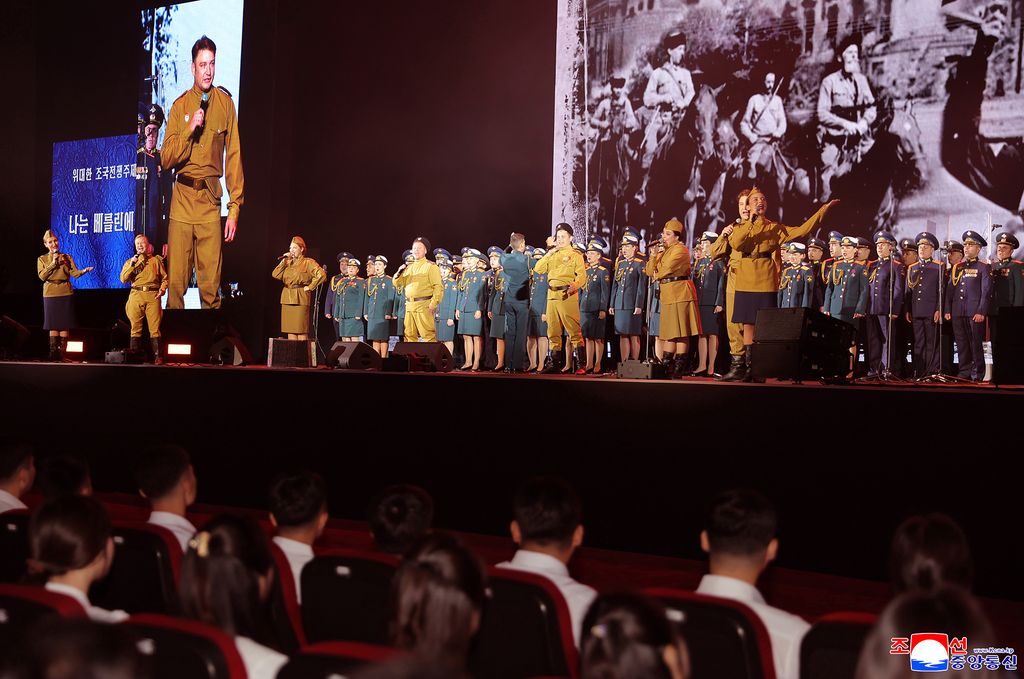 Russian artistes give artistic performance - Image 15