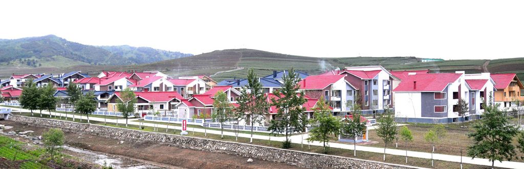 Working People in Rason Municipality Move into New Houses