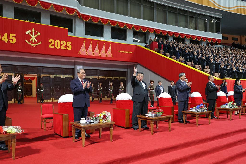 Grand Mass Gymnastics and Artistic Performance for Celebrating WPK Founding Anniversary Given in DPRK - Image 2