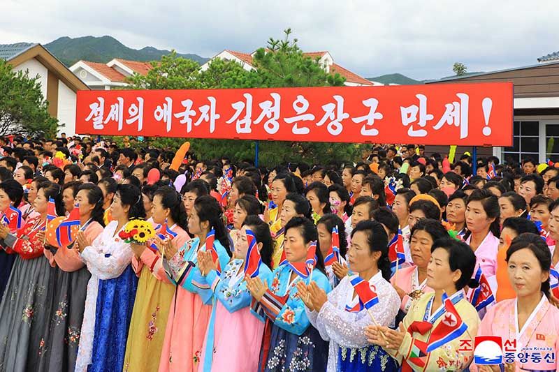 Residents of Ragwonpho move into new houses - Image 17
