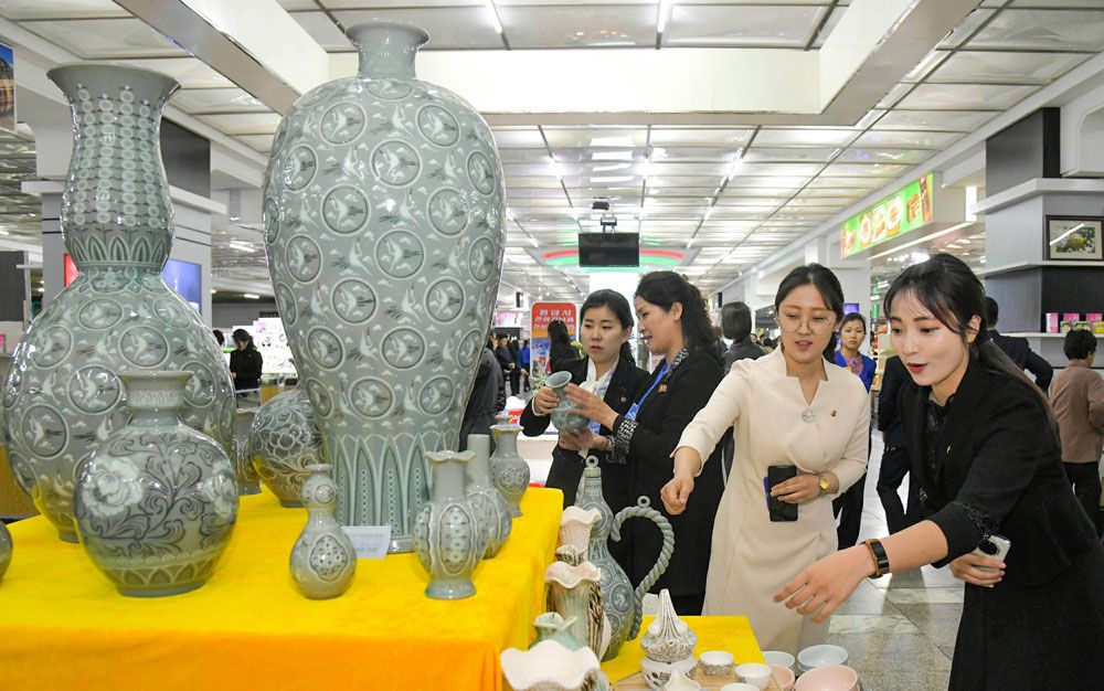 Pyongyang Municipal Tourist Souvenir Exhibition-2025 Opens
