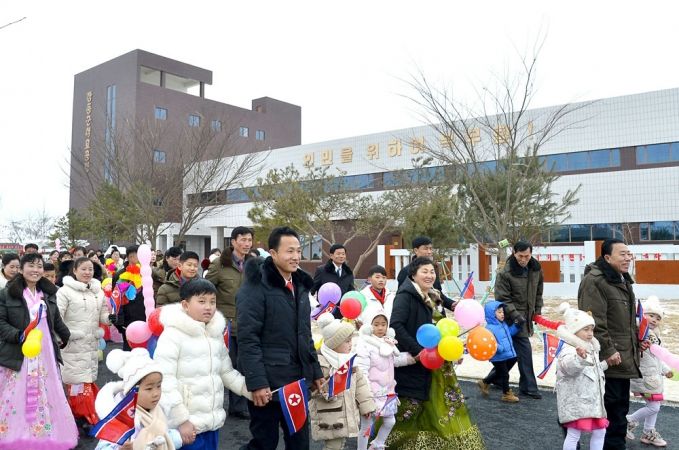 People of Jangphung County, Kaesong Municipality of DPRK Celebrate Inauguration of Regional-Industry Factories - Image 9