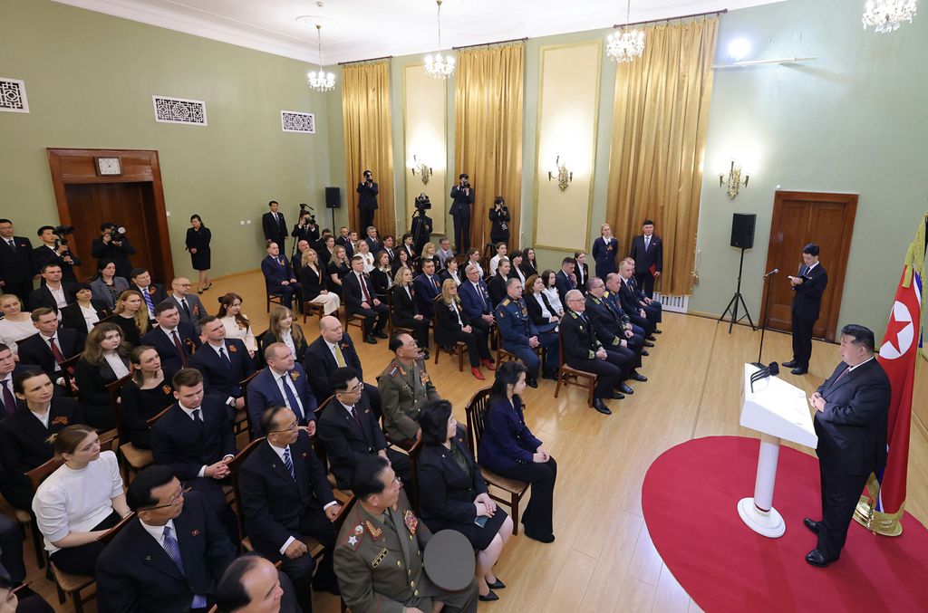 Respected Comrade Kim Jong Un Pays Congratulatory Visit to Russian Embassy in Pyongyang to Mark Russia’s Great V-Day - Image 12