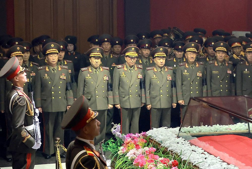 Officials of Party, Power and Armed Forces Organs, Ministries and National Agencies Visit Bier of Kim Yong Nam - Image 3