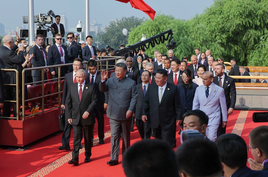 Respected Comrade Kim Jong Un Participates in Commemorations Marking 80th Anniversary of Victory in Chinese People’s War of Resistance against Japanese Aggression and World Anti-Fascist War - Image 15
