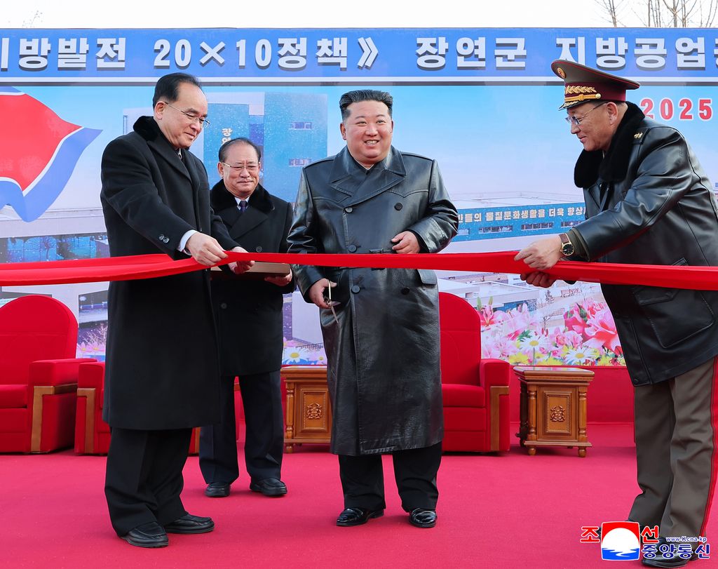 Today's News - Image 146