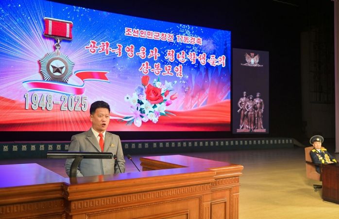 Working People’s Organizations Hold Meetings with DPRK Heroes and War Veteran