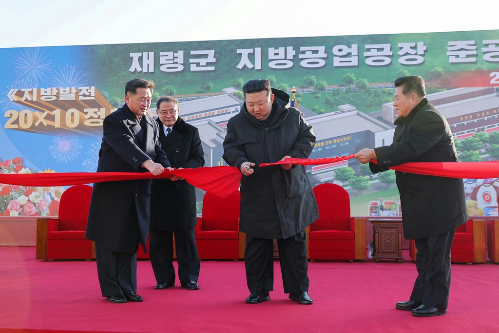 Inauguration Ceremony of Regional-industry Factories in Jaeryong County Held