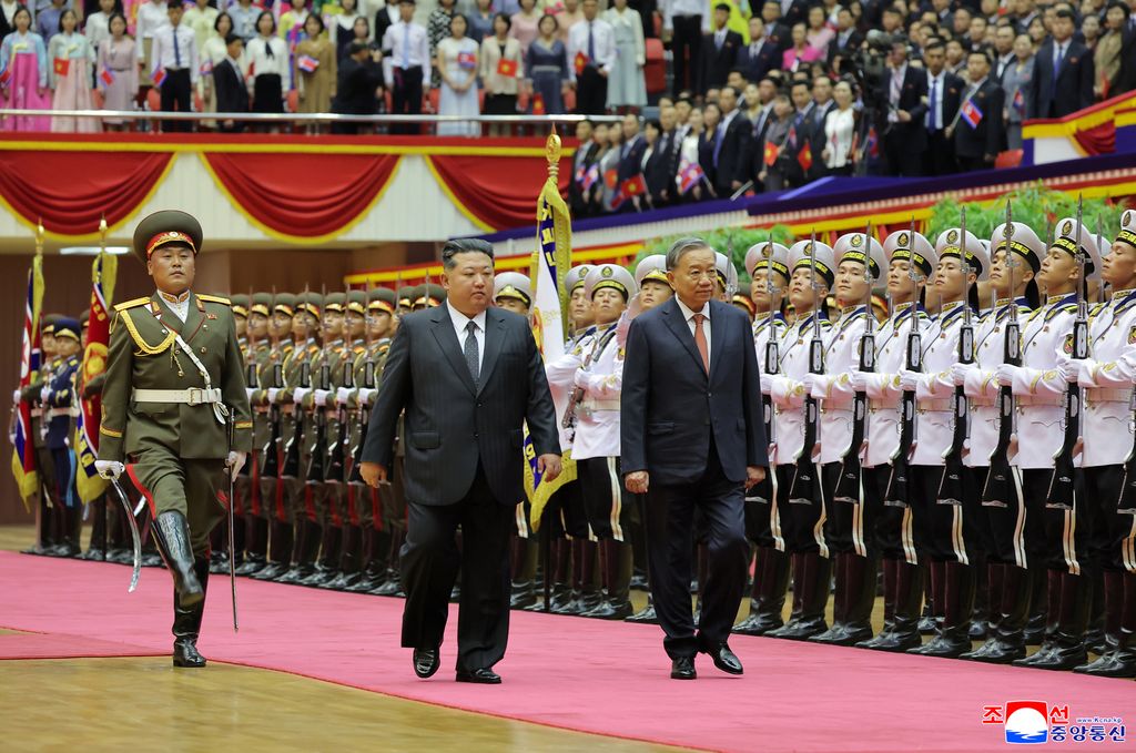 Ceremony held to welcome General Secretary of Central Committee of Communist Party of Vietnam - Image 8
