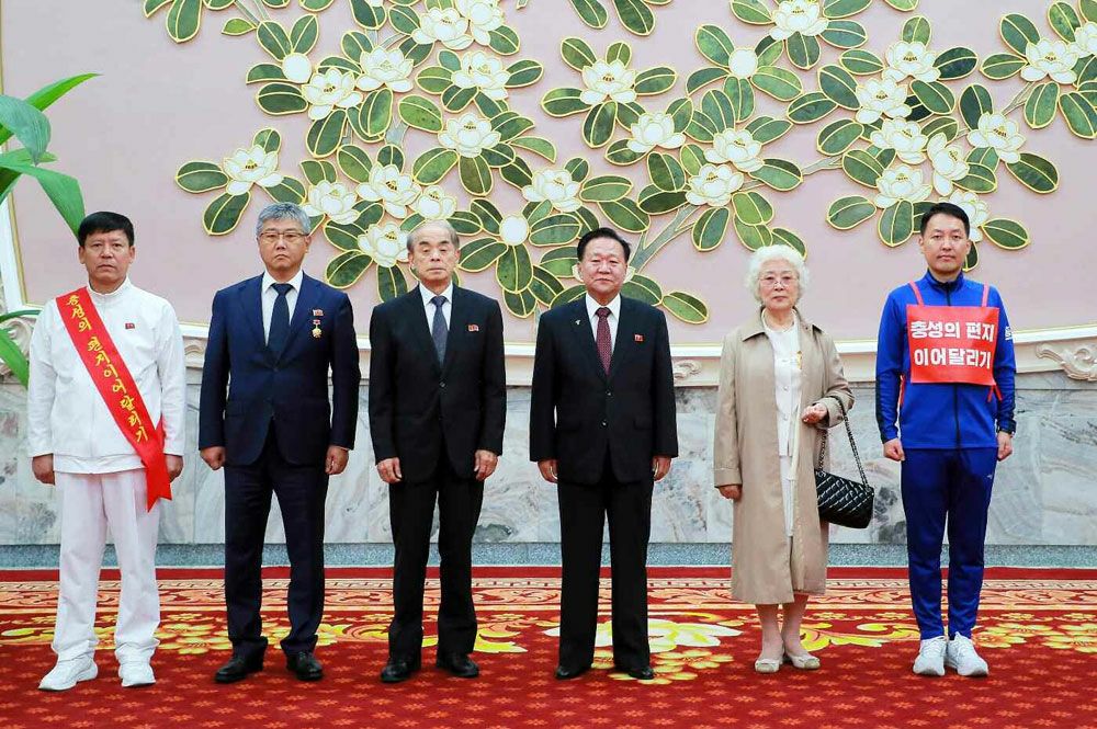 Choe Ryong Hae Meets Overseas Compatriots