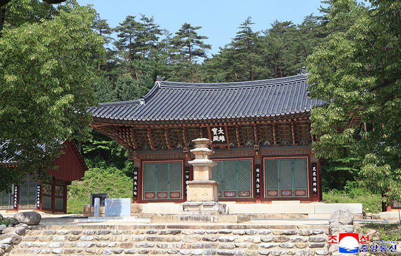 Mt Kumgang, world cultural and natural heritage (3) - Image 3