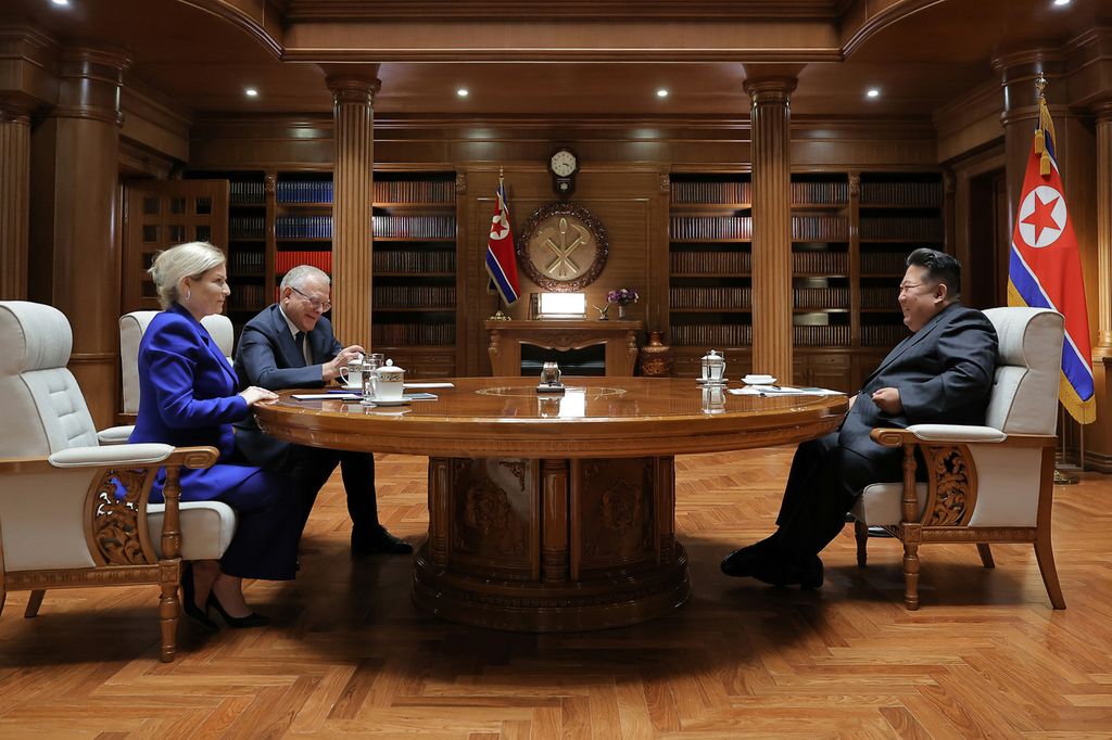 Respected Comrade Kim Jong Un Meets Russian Minister of Culture and Enjoys Art Performances