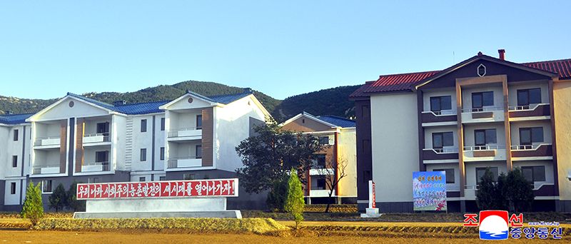 New houses built in Ongjin County, South Hwanghae Province