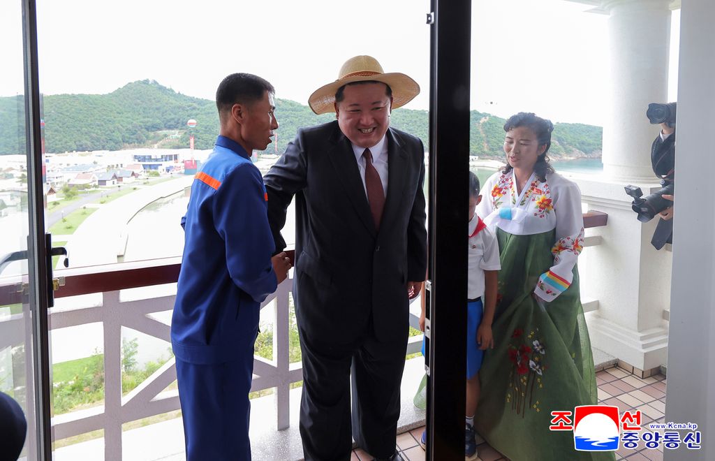 Another spectacular fairyland on east coast in new era of regional developmentInaugural ceremony of Ragwon County Offshore Farm takes place with splendour - Image 37