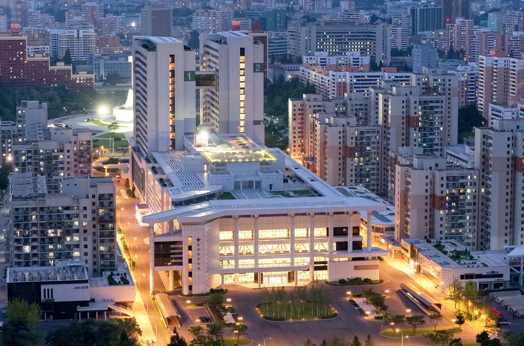 Respected Comrade Kim Jong Un Visits Pyongyang General Hospital Nearing Inauguration - Image 28