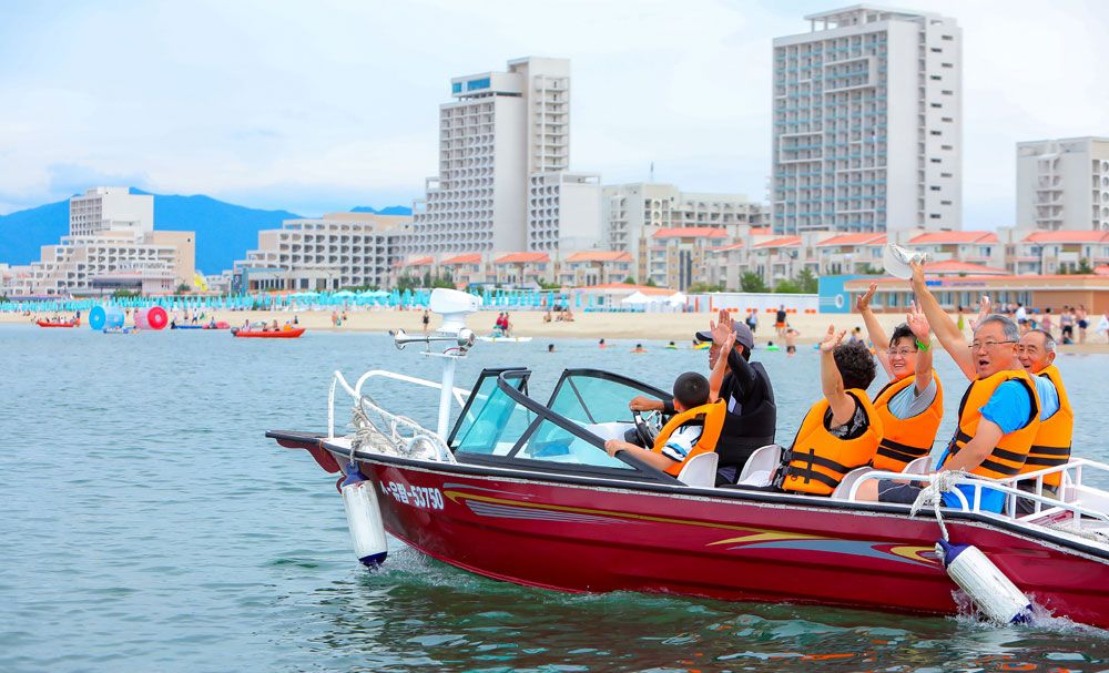 KCNA Report on Completion of Coastal Tourist Resort in Myongsasimni of Kalma Peninsula - Image 20