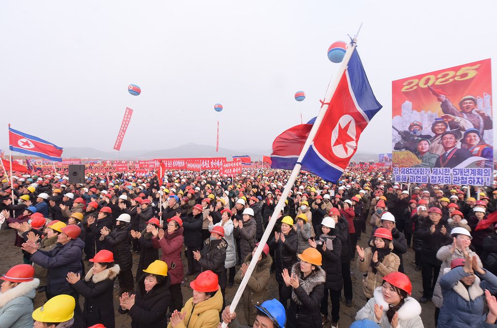 Five-Year Plan for Construction of Capital City Decided by Eighth Congress of WPK Enters Its Final StageGroundbreaking Ceremony for the Fourth-stage Project to Build 10 000 Flats in Hwasong Area Takes Place with Splendour - Image 15
