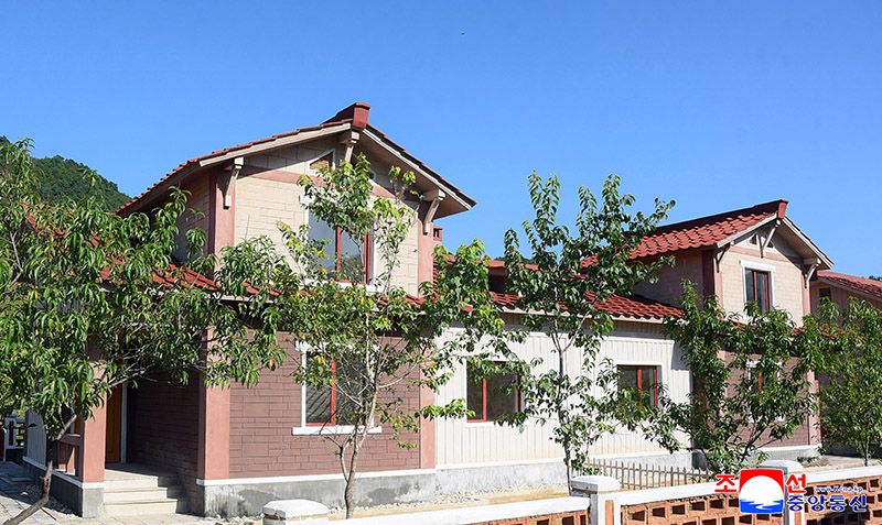 New houses built in Changsong County - Image 6